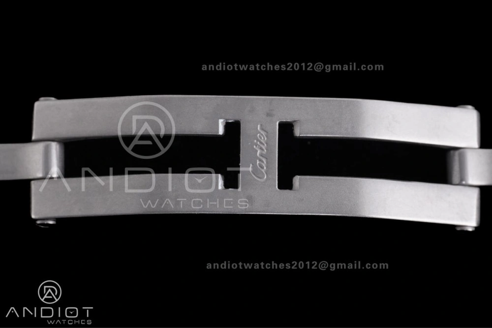 Tank Solo 27.5x34.8mm AF SS White Dial on SS Bracelet Ronda Quartz