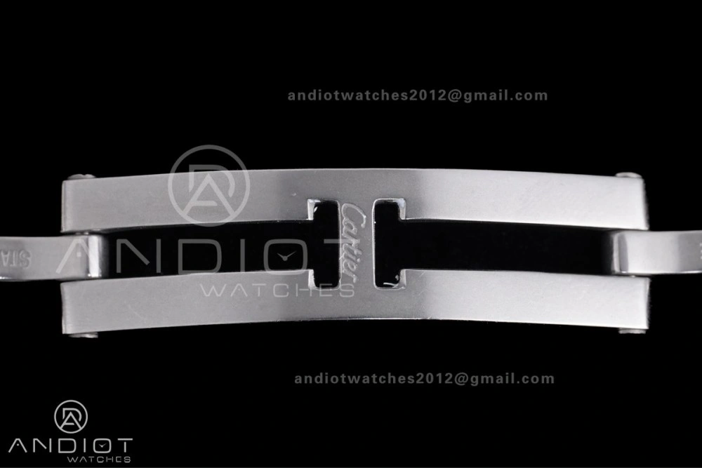 Tank Solo 31x24.4mm AF SS White Dial on SS Bracelet Ronda Quartz