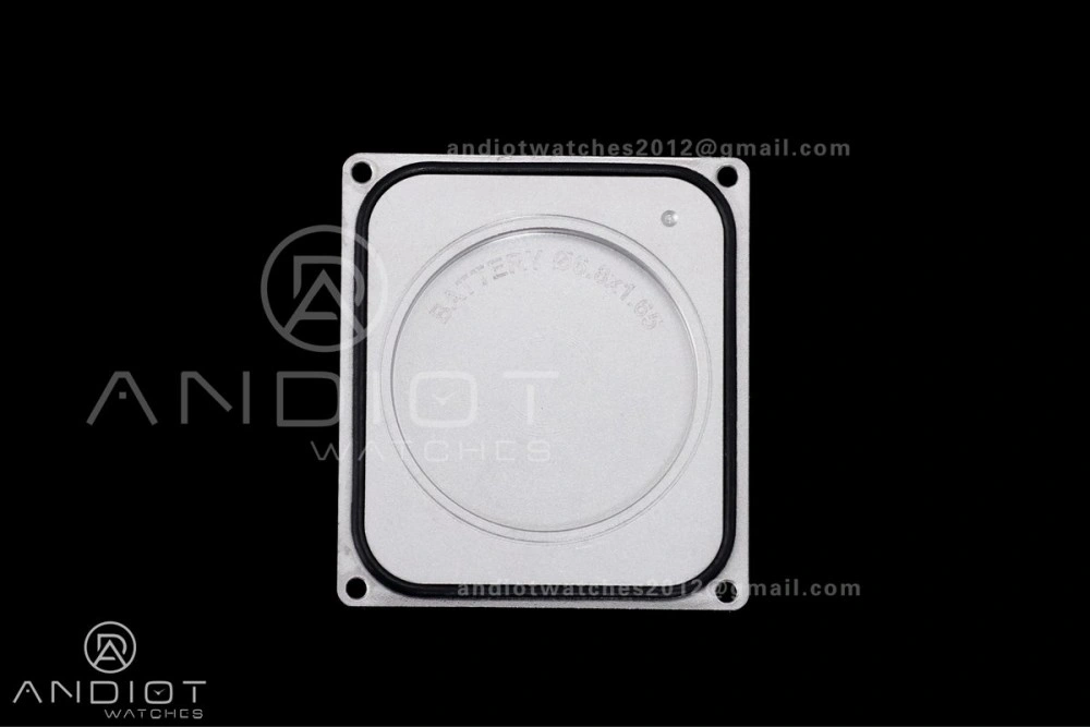 Tank Solo 31x24.4mm AF SS White Dial on SS Bracelet Ronda Quartz