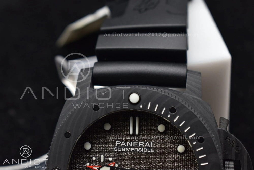 VS Factory PAM 1039 Submersible Luna Rossa GMT 47mm