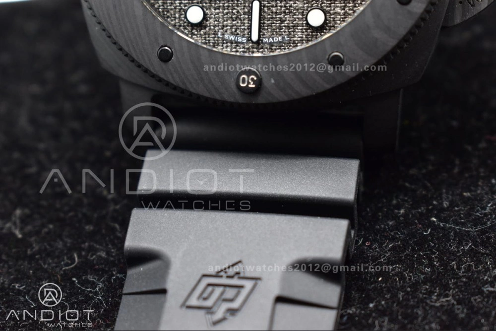 VS Factory PAM 1039 Submersible Luna Rossa GMT 47mm