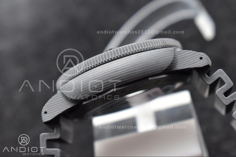 VS Factory PAM 1039 Submersible Luna Rossa GMT 47mm