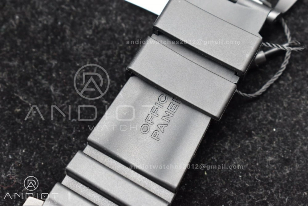 VS Factory PAM 1039 Submersible Luna Rossa GMT 47mm