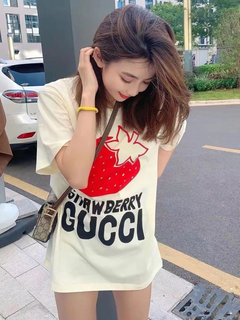 Burberry T-Shirts