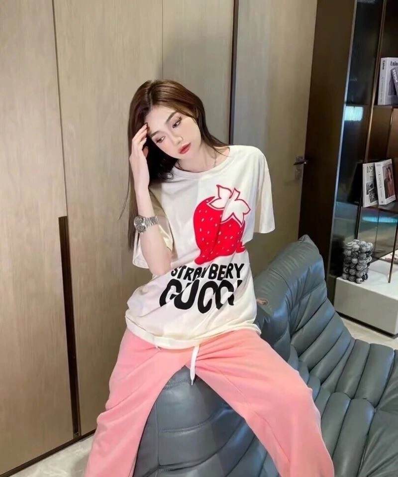 Burberry T-Shirts