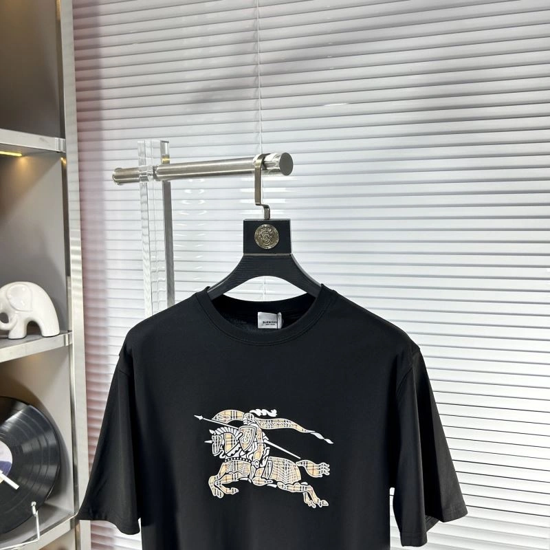 Faithkeybiz Burberry T-Shirts