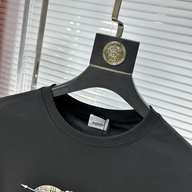 Faithkeybiz Burberry T-Shirts