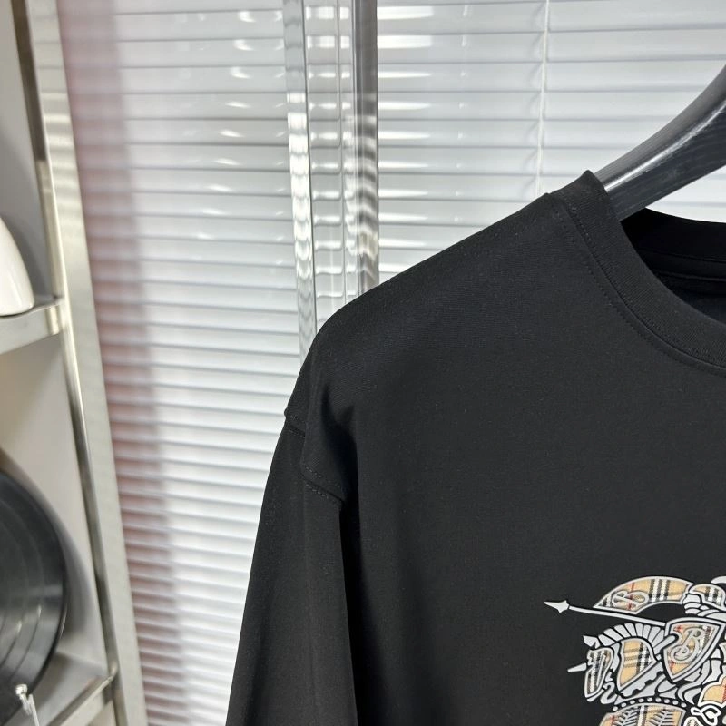 Faithkeybiz Burberry T-Shirts