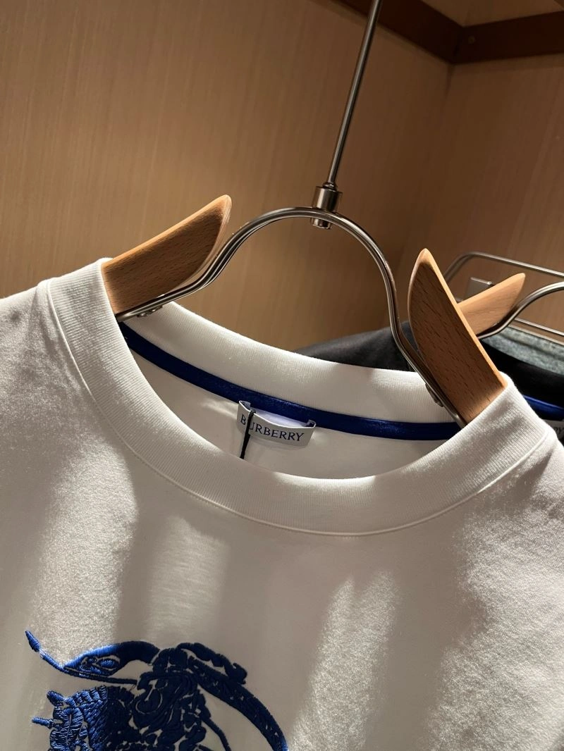Faithkeybiz Burberry T-Shirts