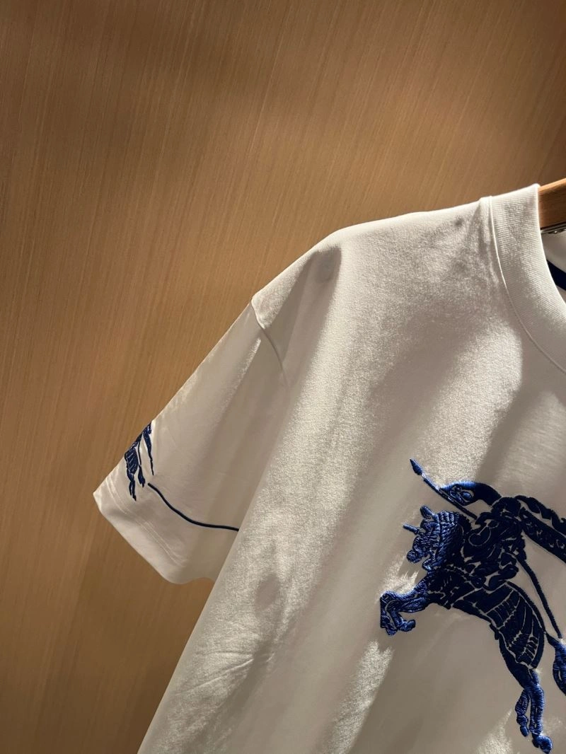 Faithkeybiz Burberry T-Shirts