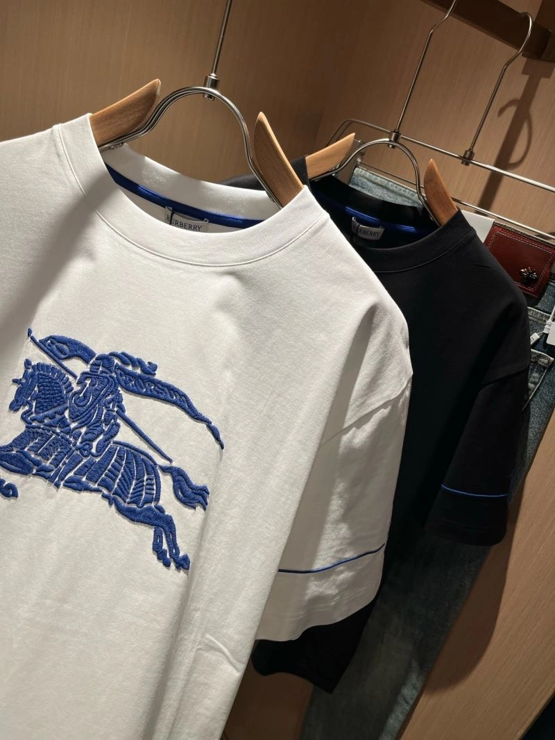 Faithkeybiz Burberry T-Shirts