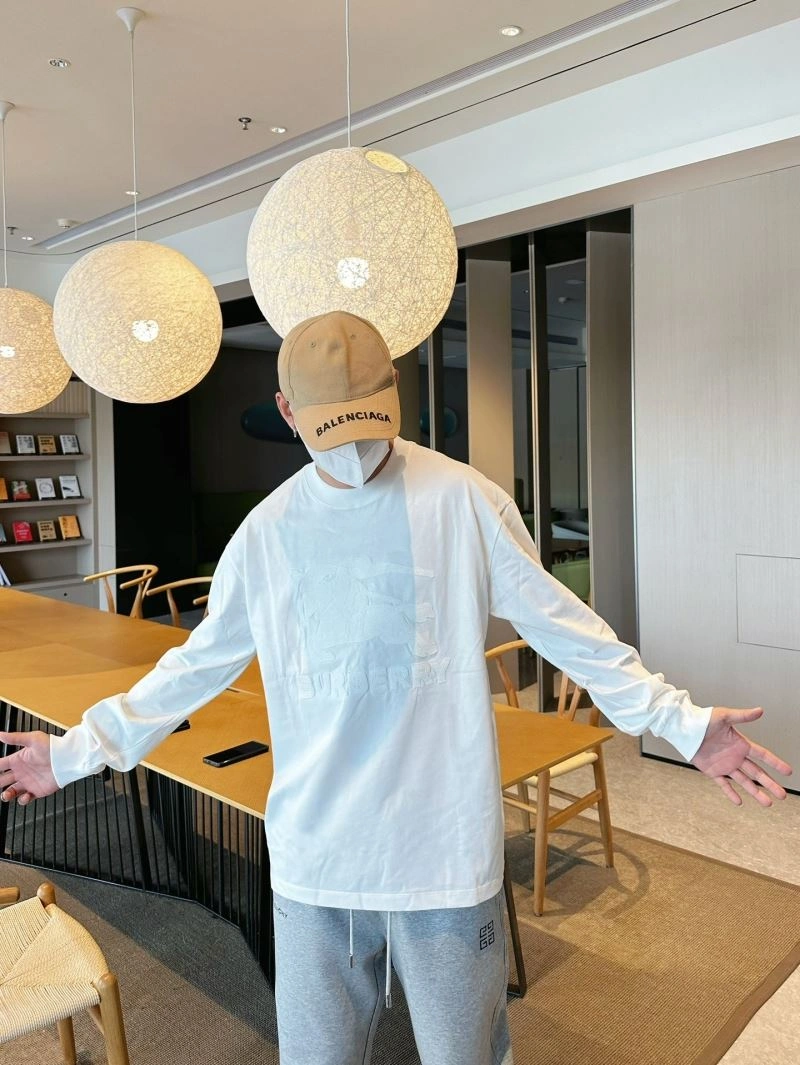 Burberry T-Shirts