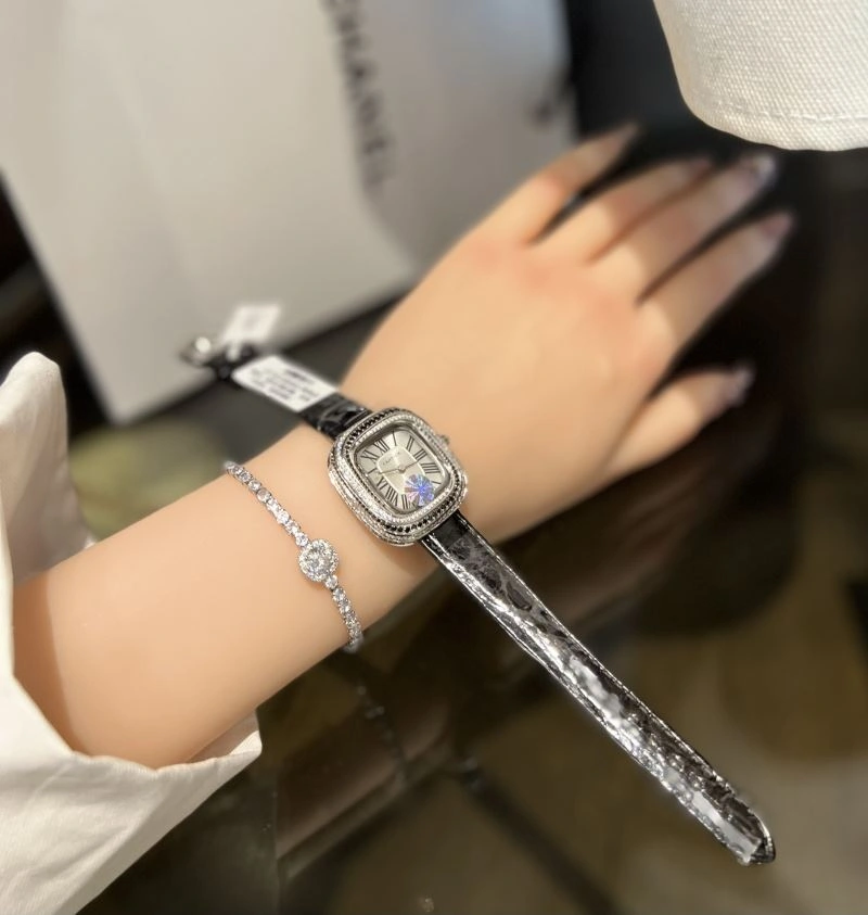 CARTIER Watches