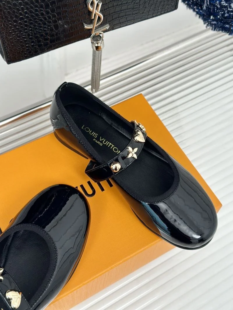 Faithkeybiz Louis Vuitton Flat Shoes
