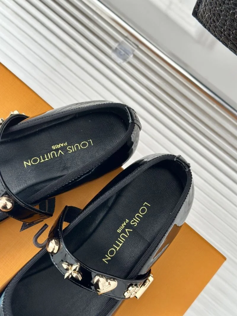 Faithkeybiz Louis Vuitton Flat Shoes