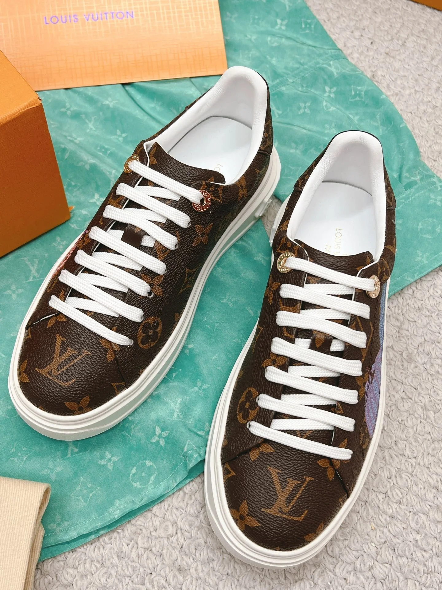 Faithkeybiz Louis Vuitton Low Shoes