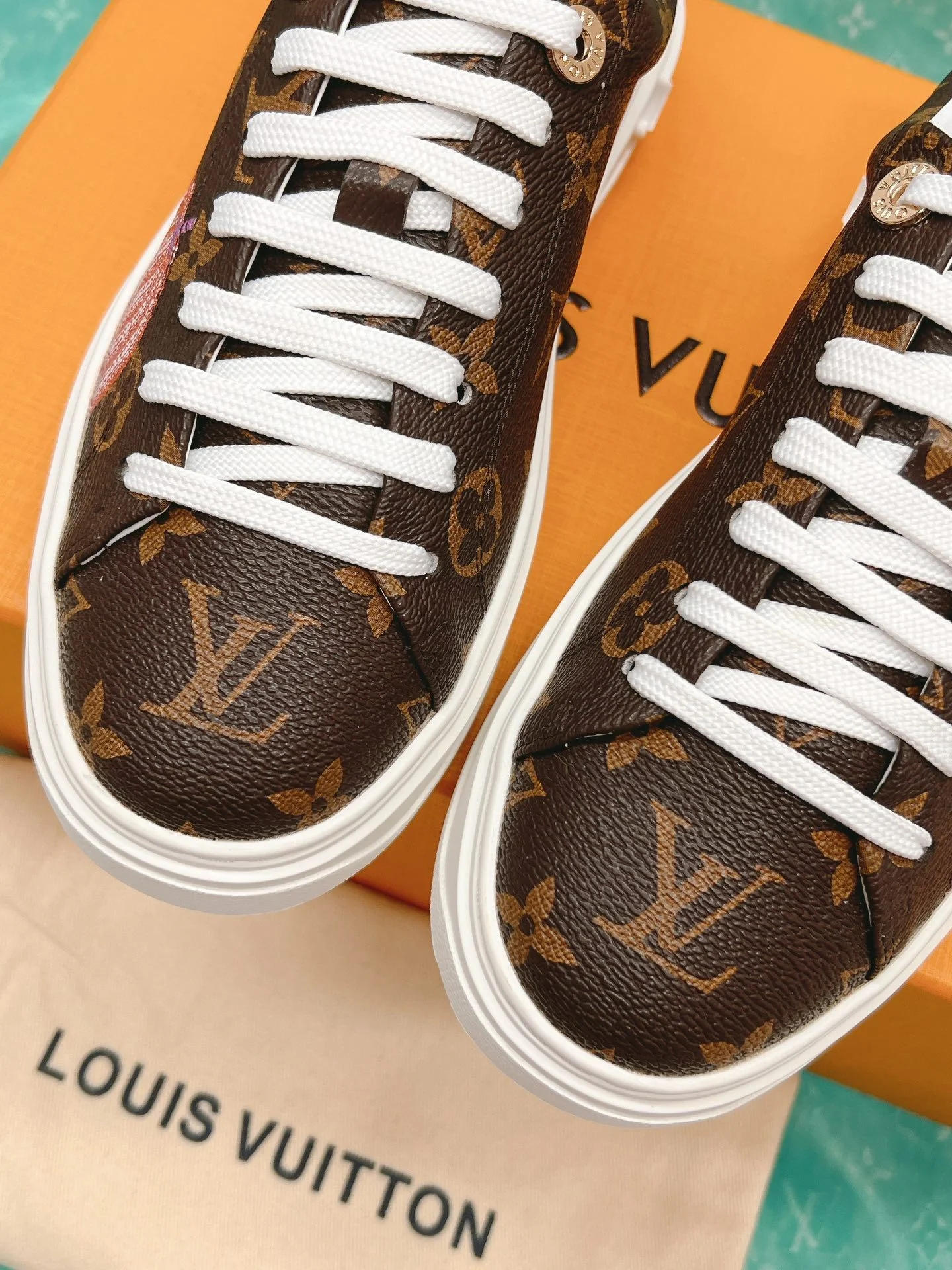 Faithkeybiz Louis Vuitton Low Shoes