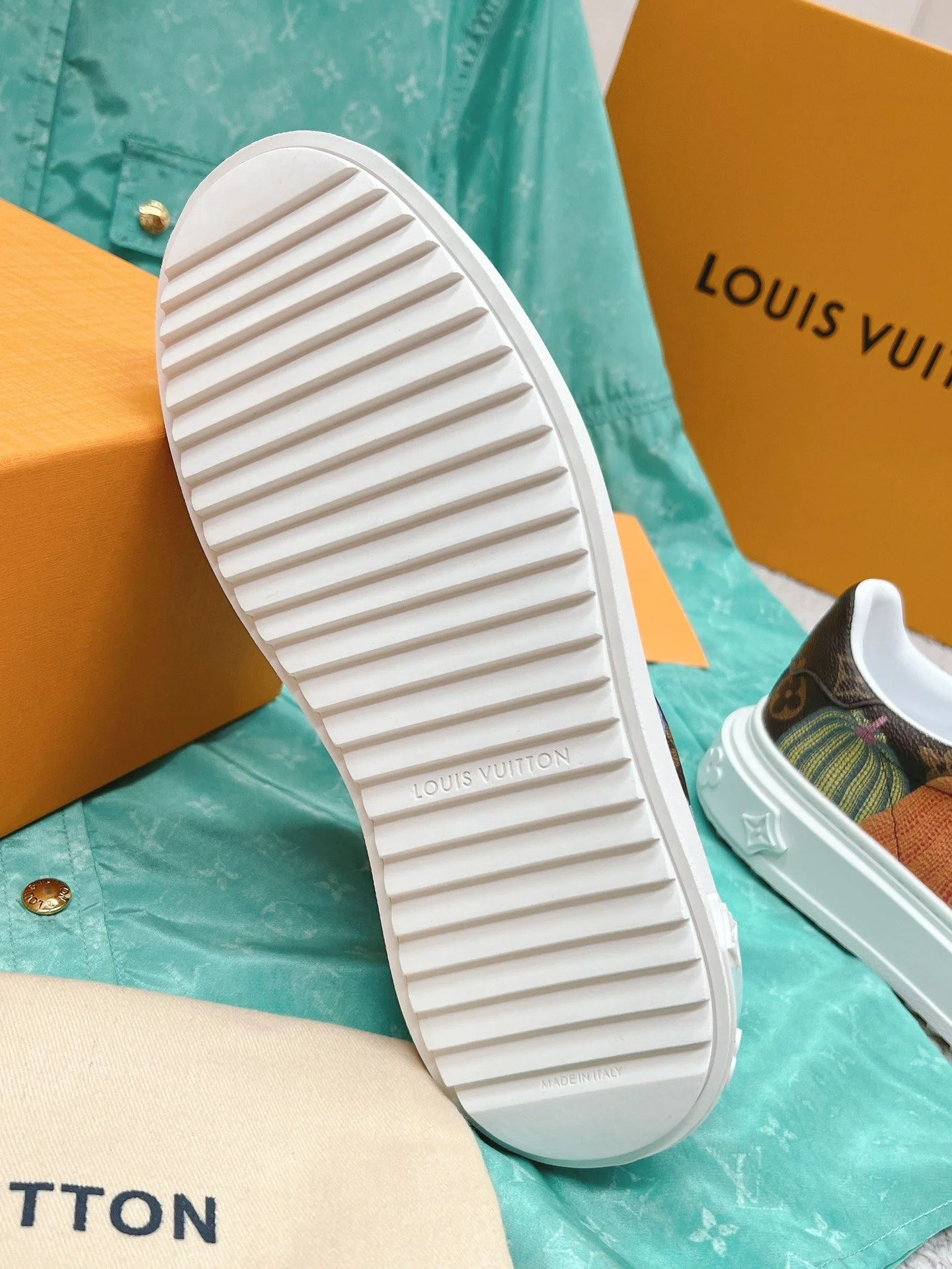 Faithkeybiz Louis Vuitton Low Shoes