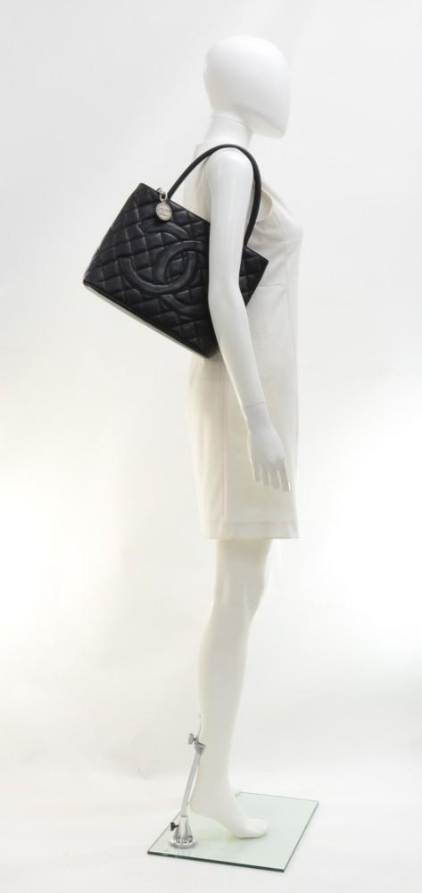Revival Medallion Tote - Image 9