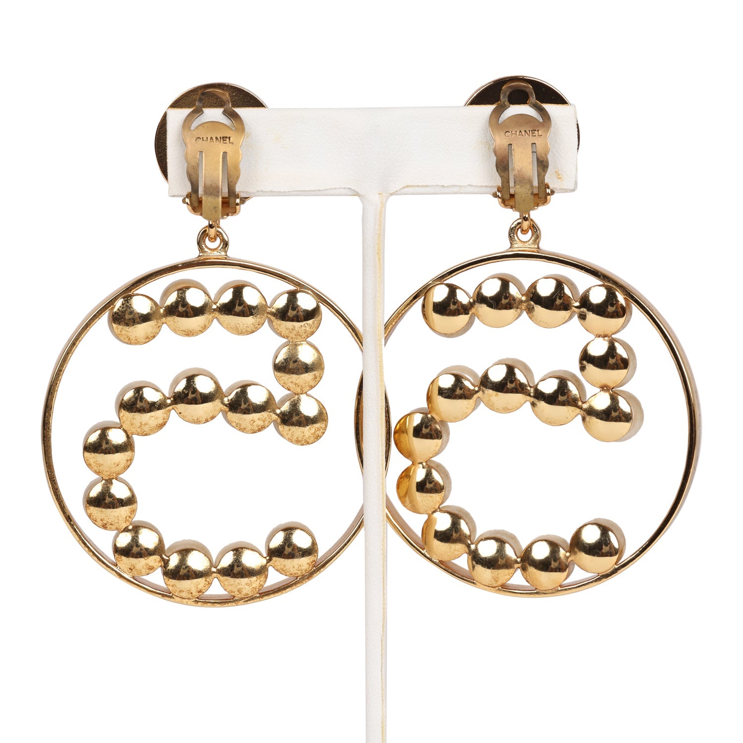 Vintage Chanel Jumbo No. 5 Circle Dangle Earrings Faux Pearl and Gold Metal - Image 4