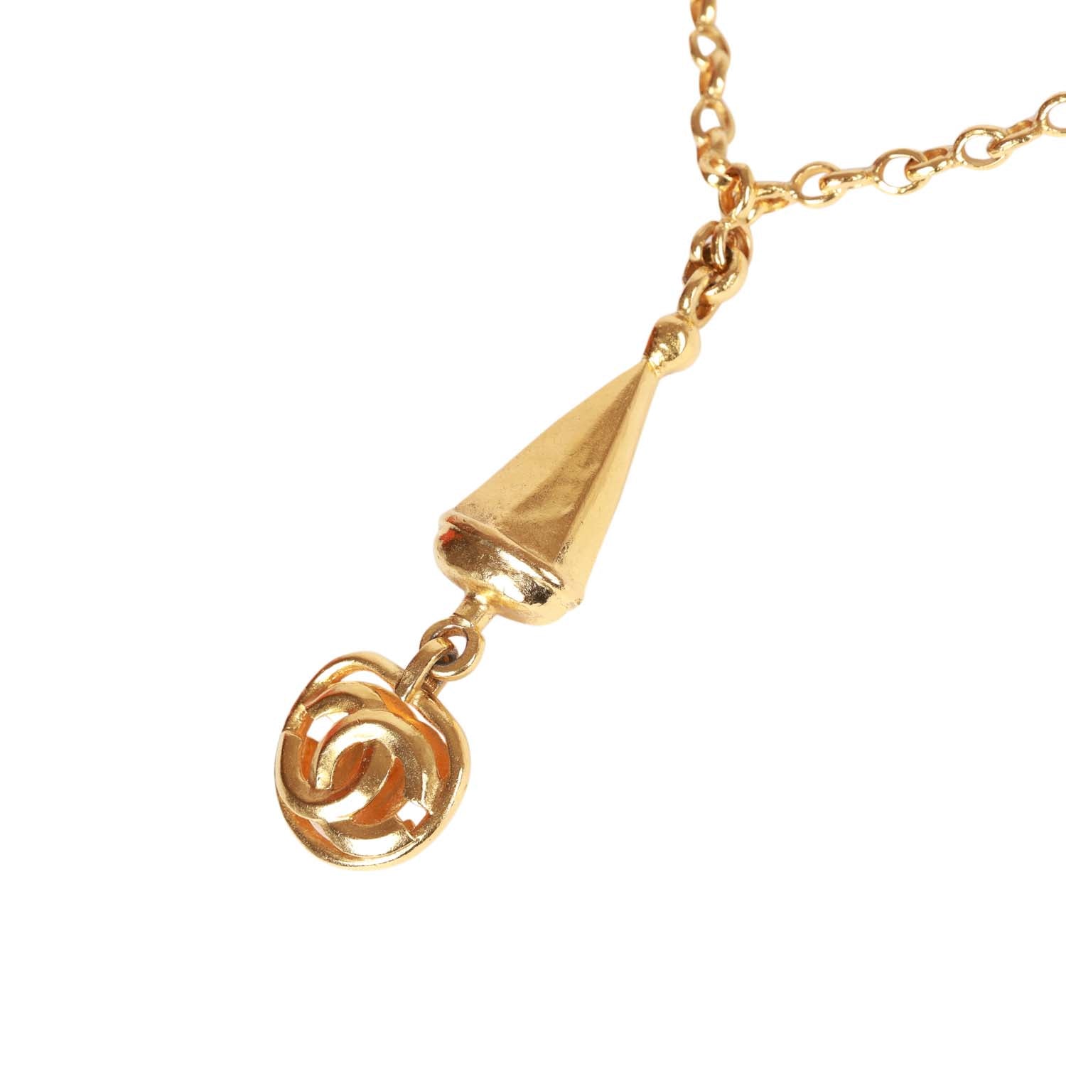 Vintage Chanel Gold Plated Interlocking CC Necklace - Image 4