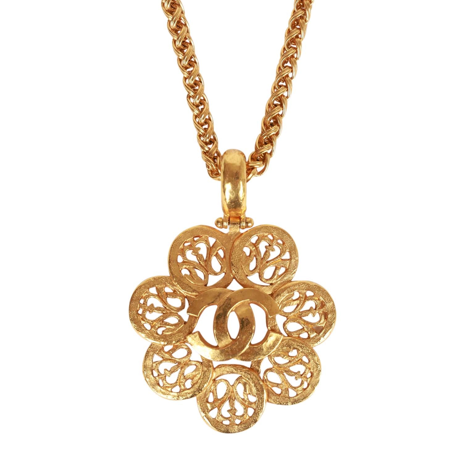 Vintage Chanel Gold Plated Interlocking CC Medallion Necklace - Image 2