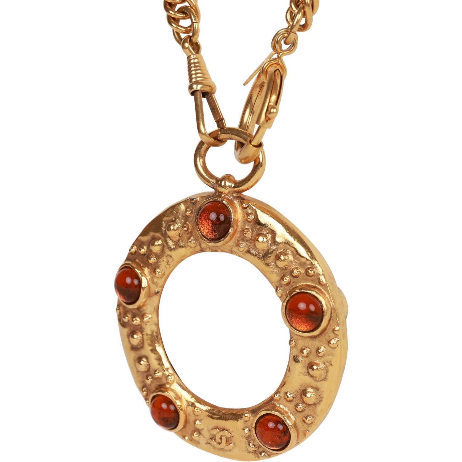 Vintage Chanel Gold Plated Gripoix Loupe Cocomark Necklace - Image 4