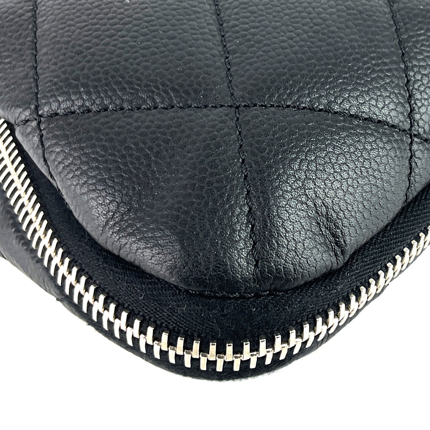 Shoulder Bag Expandable Zip Caviar Leather - Image 5