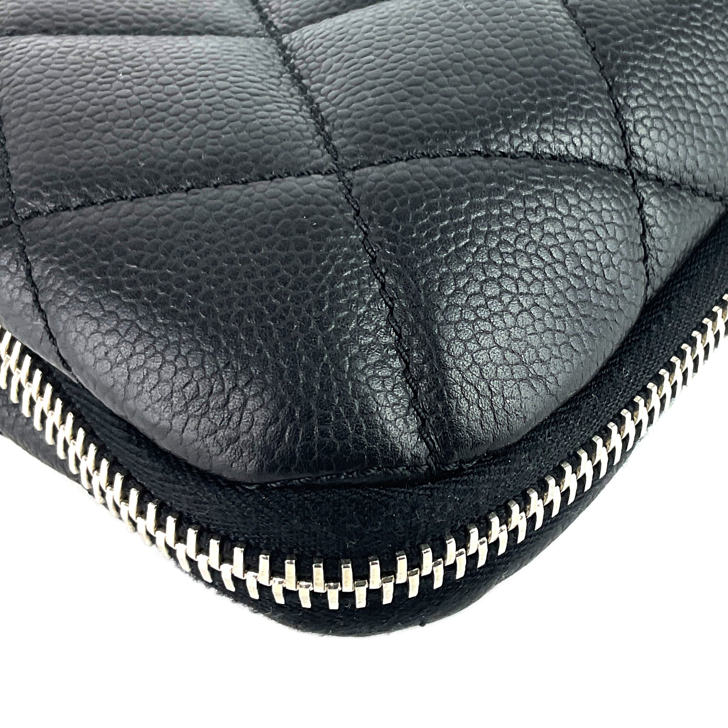 Shoulder Bag Expandable Zip Caviar Leather - Image 7