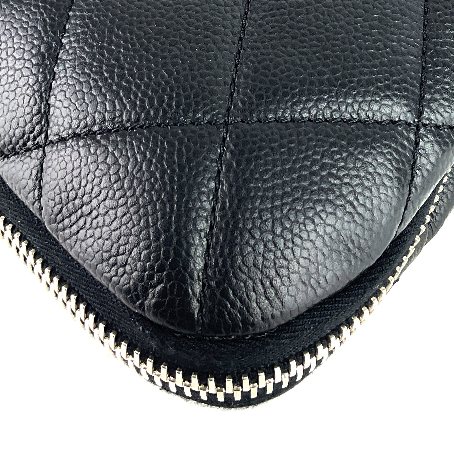 Shoulder Bag Expandable Zip Caviar Leather - Image 8