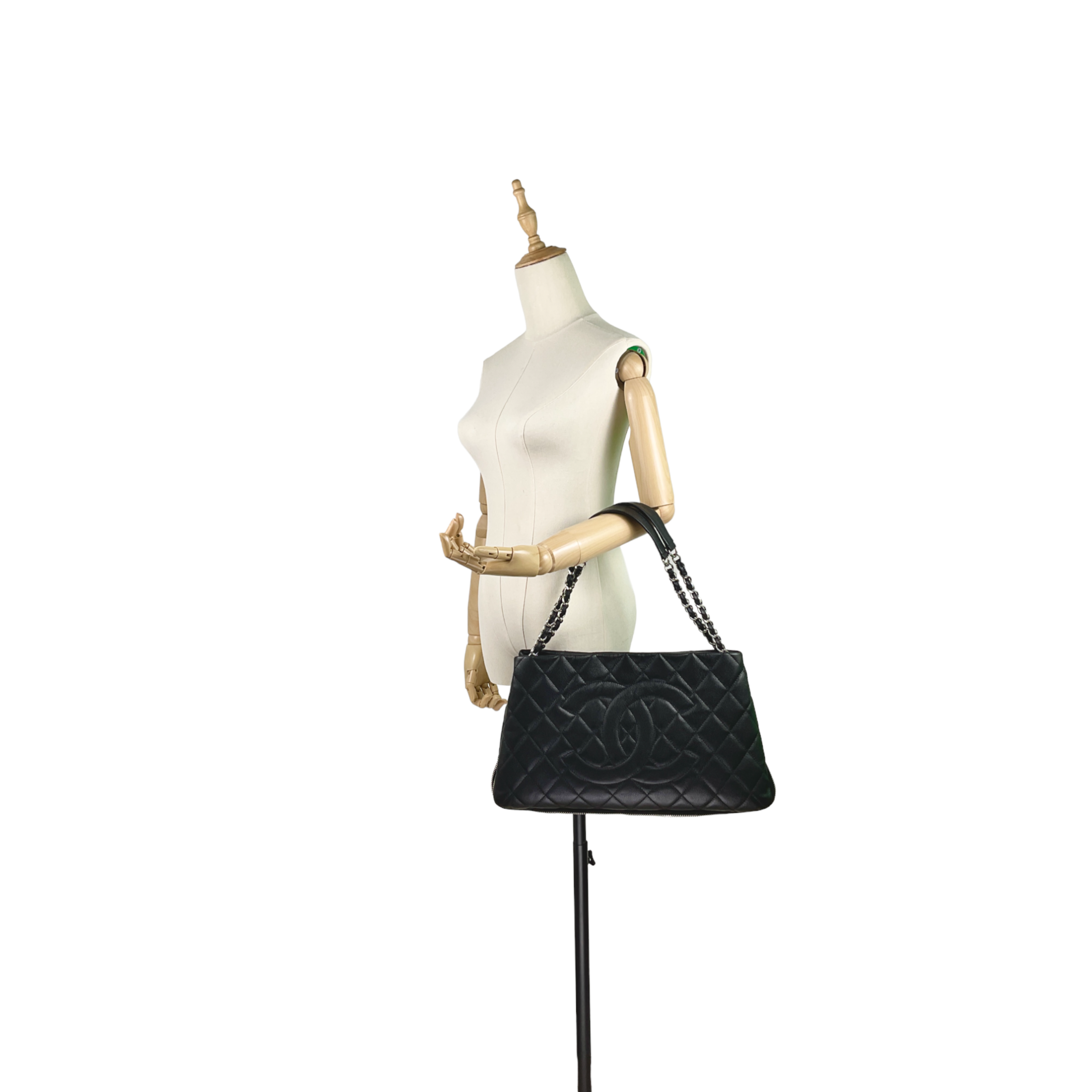 Shoulder Bag Expandable Zip Caviar Leather - Image 11