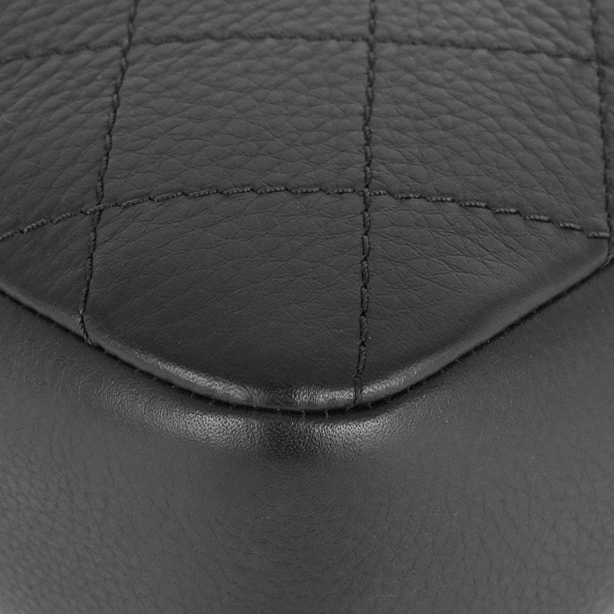 Archi Calfskin Chic Flap Bag - Image 9