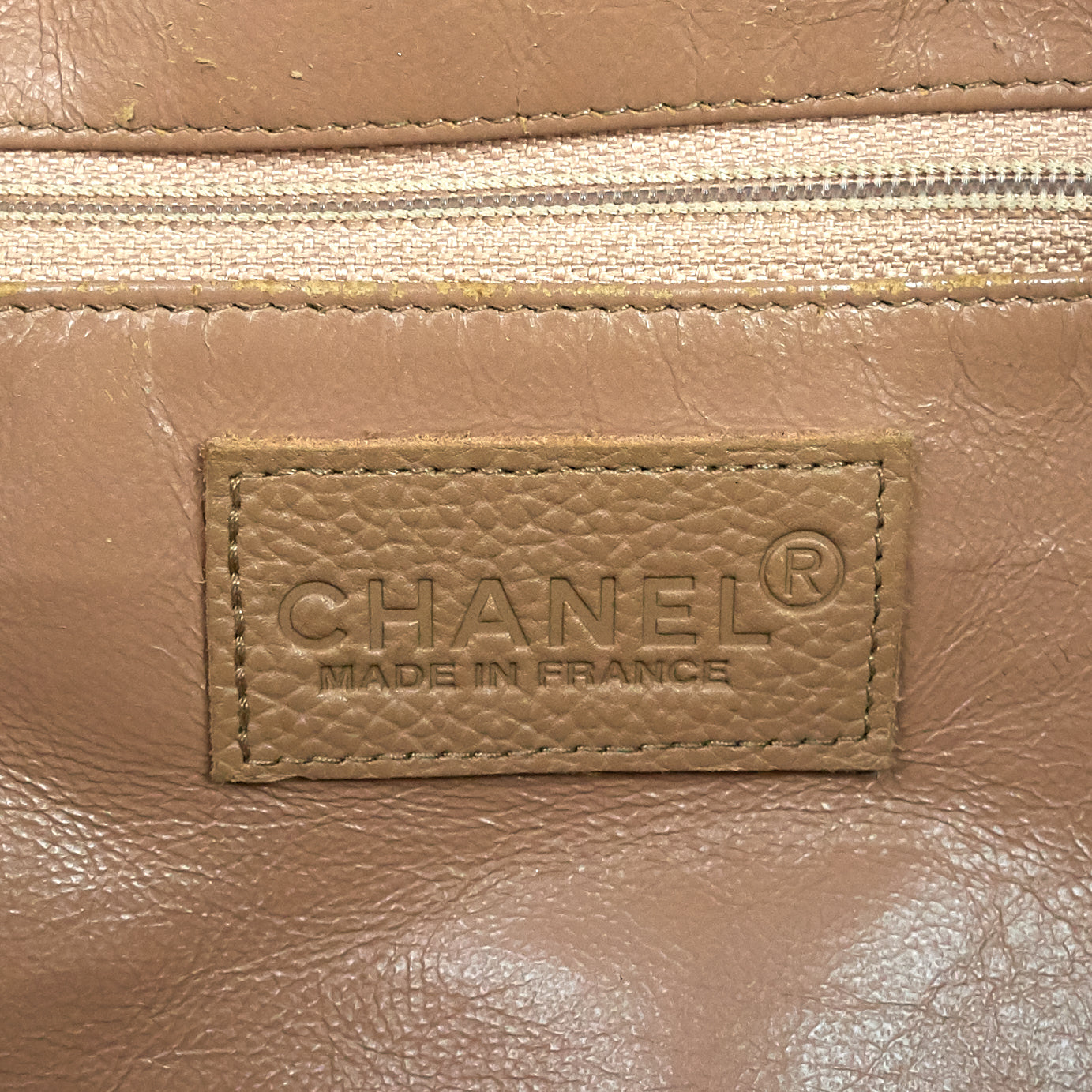 Boston Caviar Leather Travel Bag - Image 11