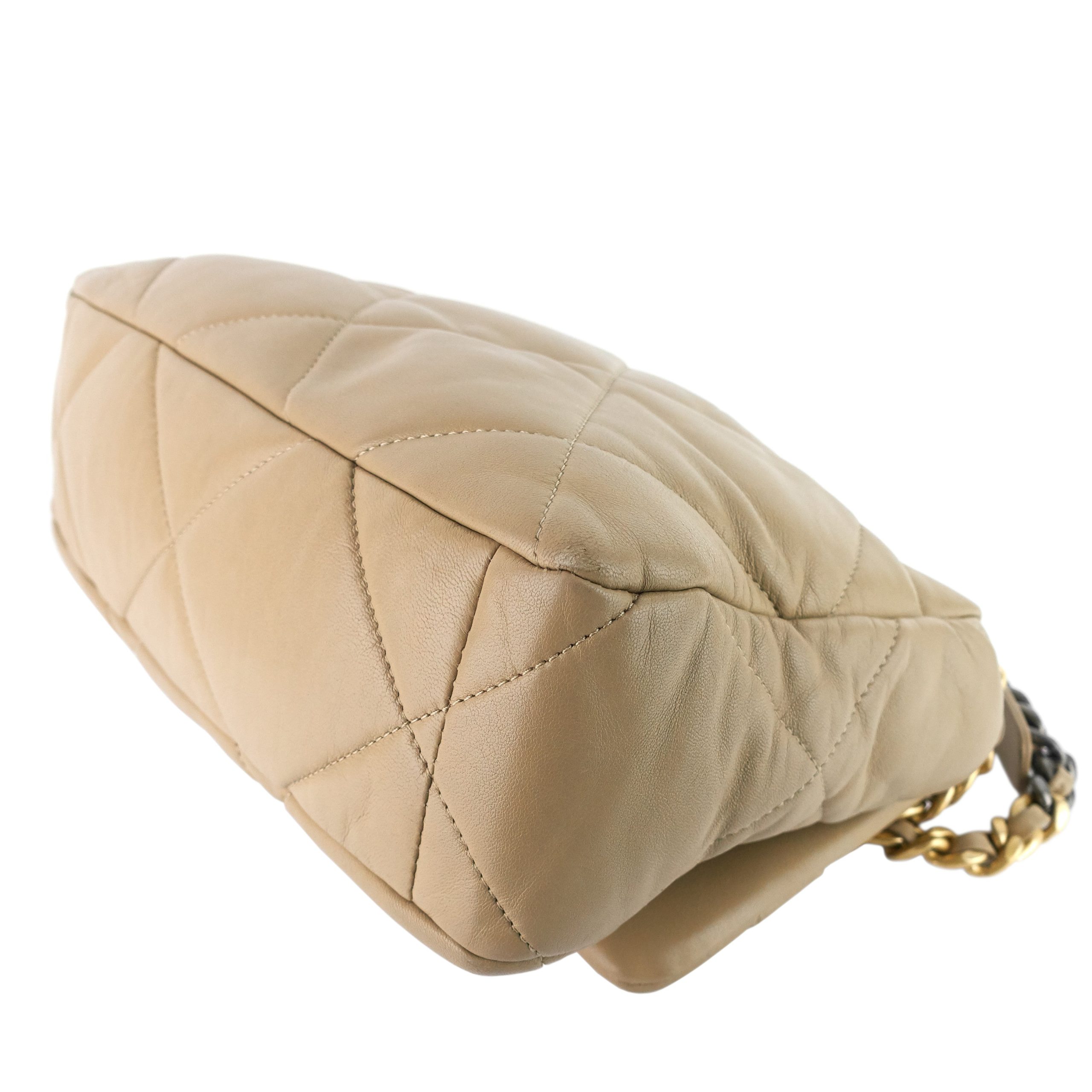 19 Large Quilted Lambskin Leather Flap Bag - Image 9