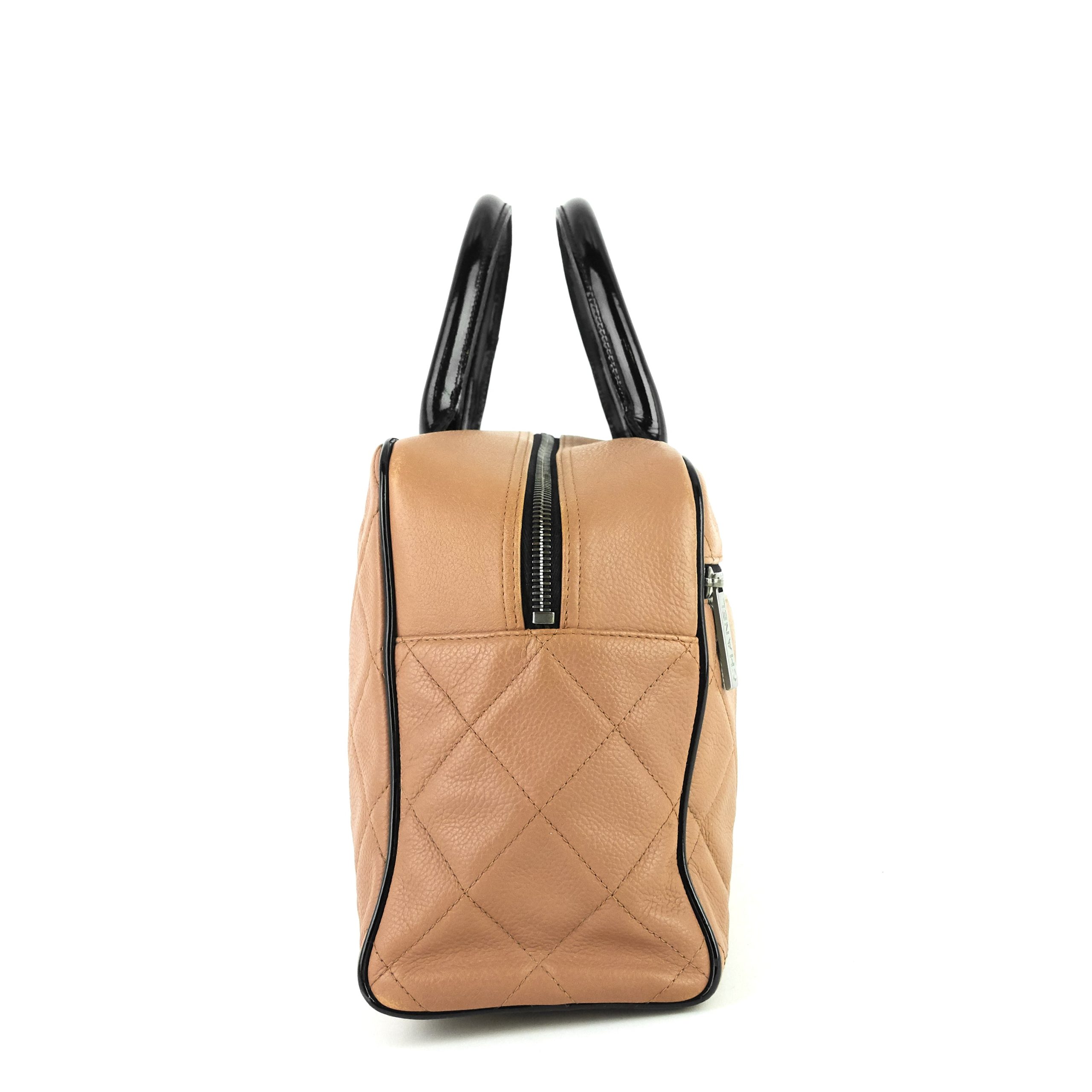 Boston Caviar Leather Travel Bag - Image 4