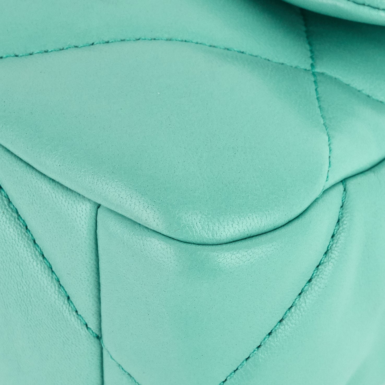 19 Medium Lambskin Bag - Image 6
