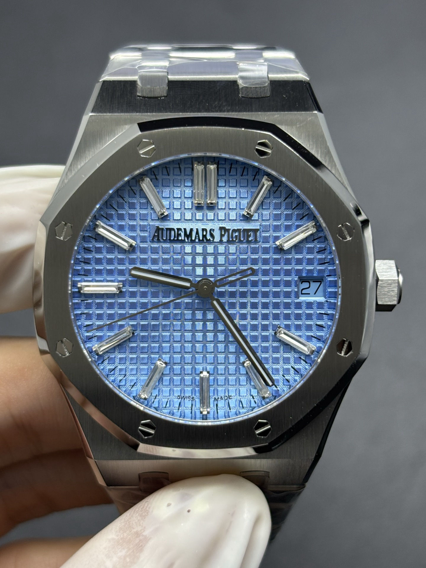 ZipUp Audemars Piguet Royal Oak Ice Blue Dial 161