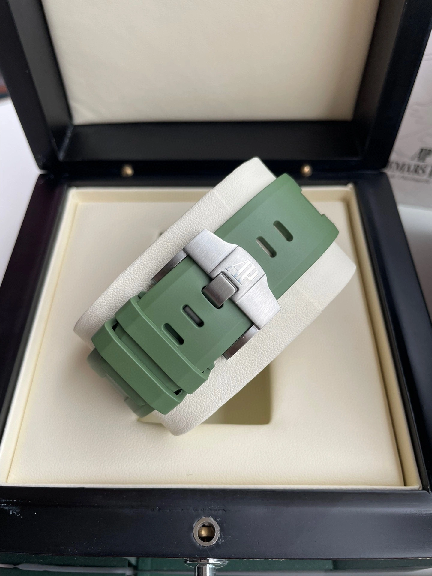 Audemars Piguet Royal Oak Offshore 42mm Diver 15720ST Green Affordable 149
