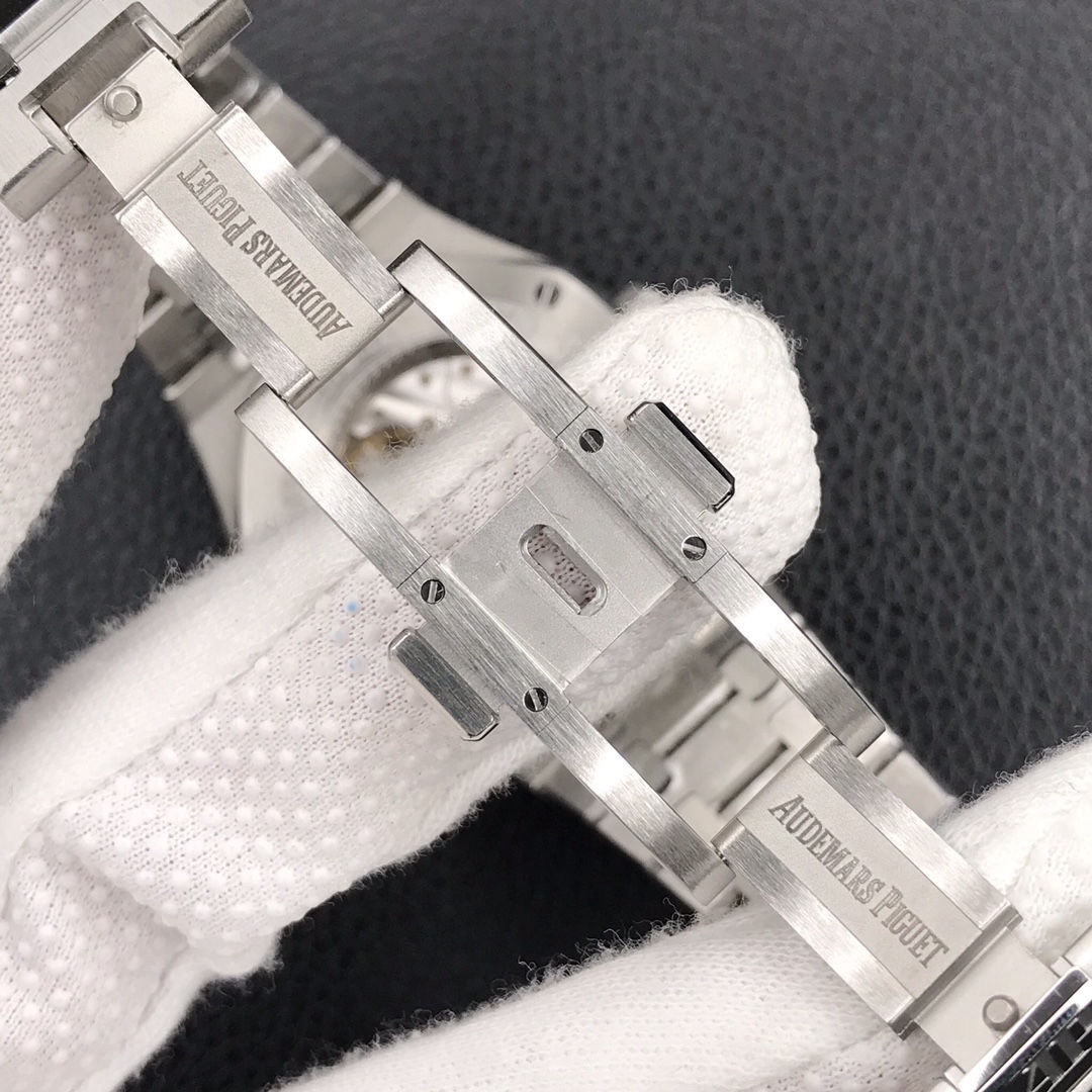 Audemars Piguet Royal Oak Perpetual Calendar Watch DailyWear 163