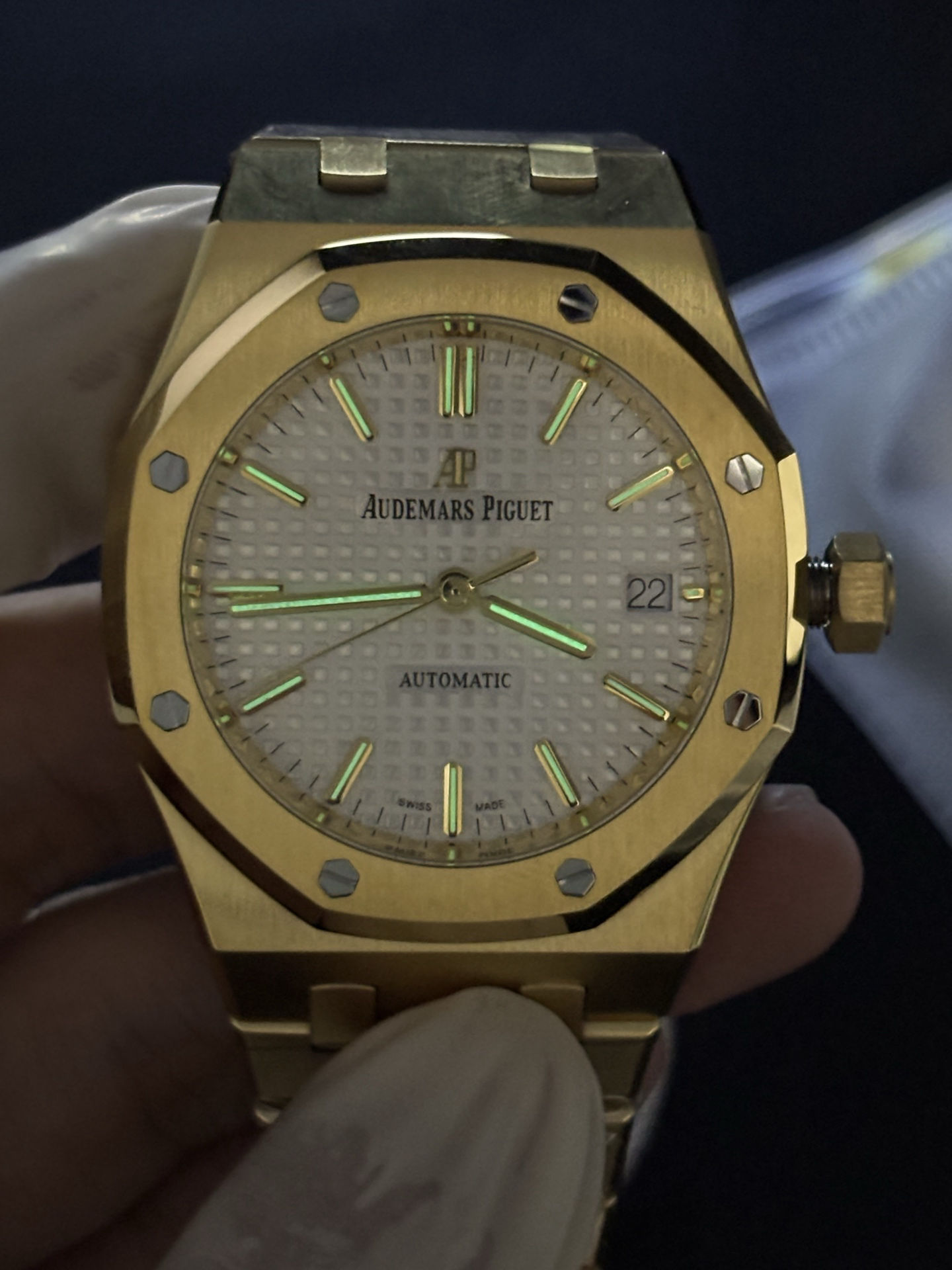 Audemars Piguet Royal Oak Selfwinding 15450BA 37mm Yellow Gold Case Durable 164