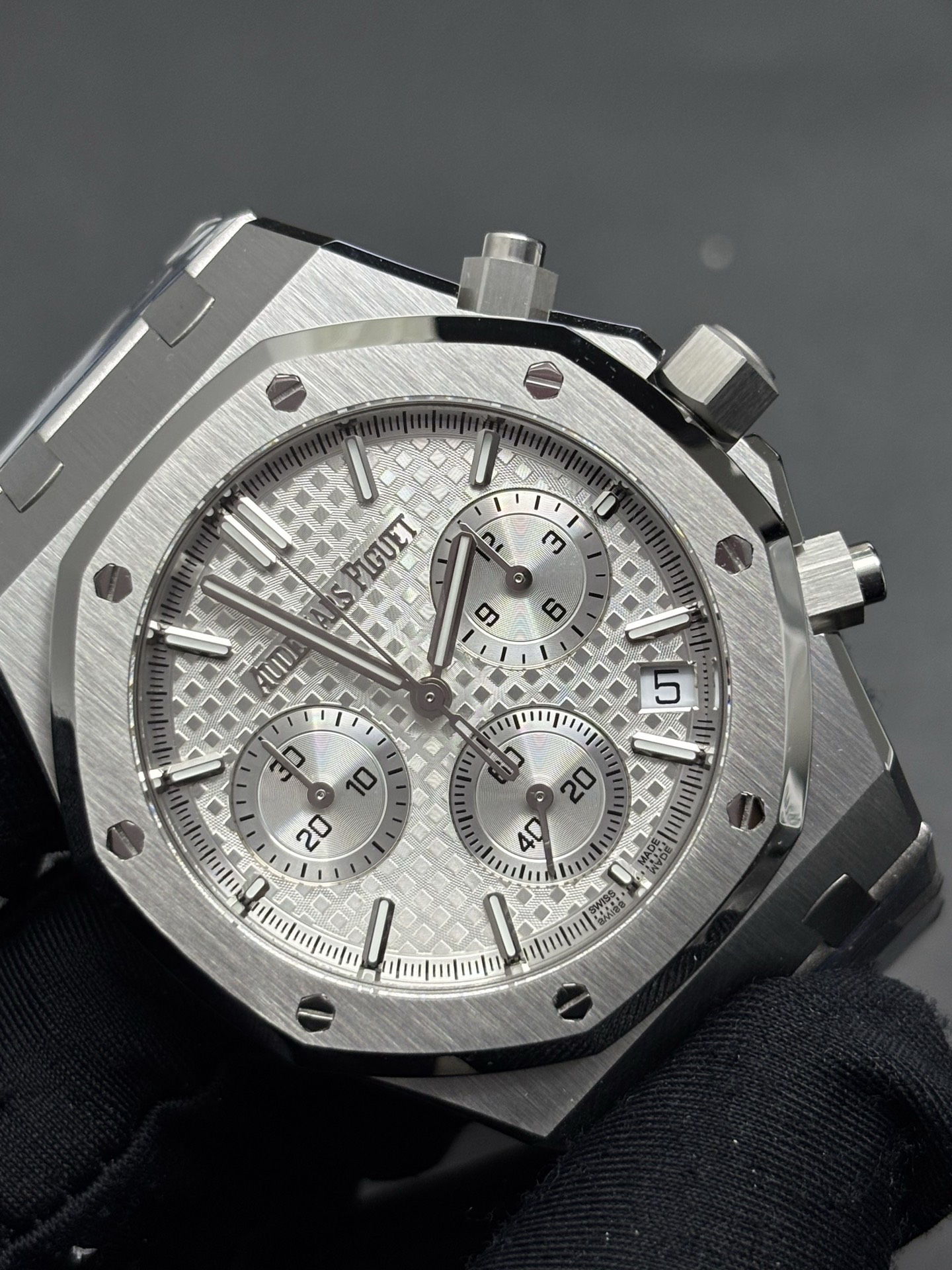 WellDesigned Audemars Piguet Royal Oak Selfwinding Chronograph White Dial 166