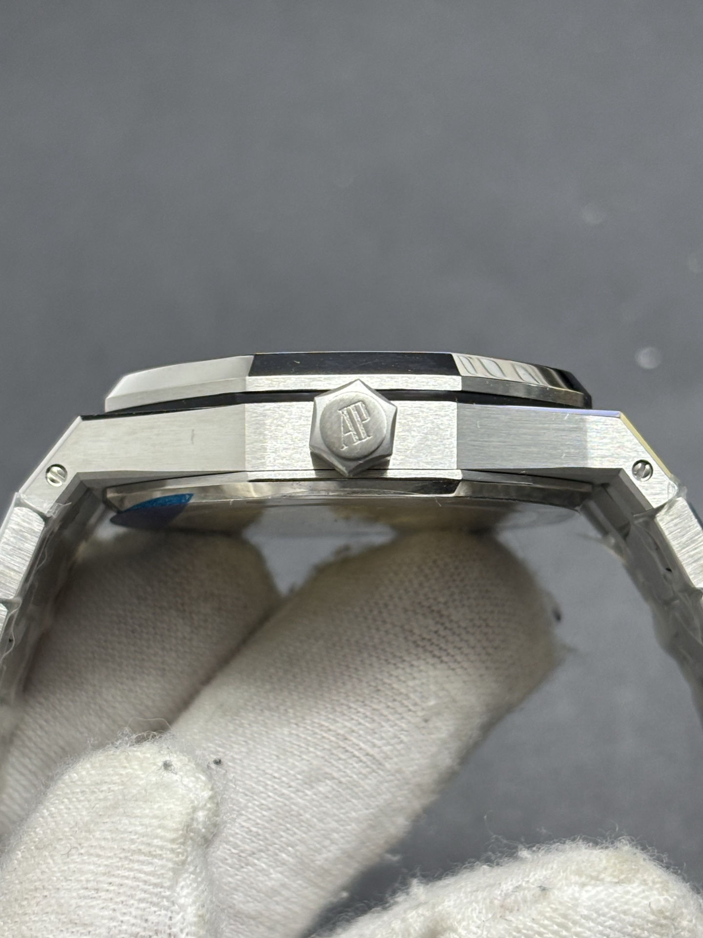 WeatherProof Audemars Piguet Royal Oak Selfwinding Ref 15400ST White Dial 167