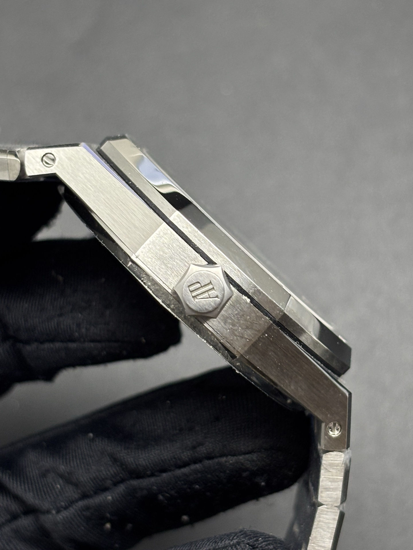 Neat Audemars Piguet Royal Oak Stainless Steel Grey Dial 162