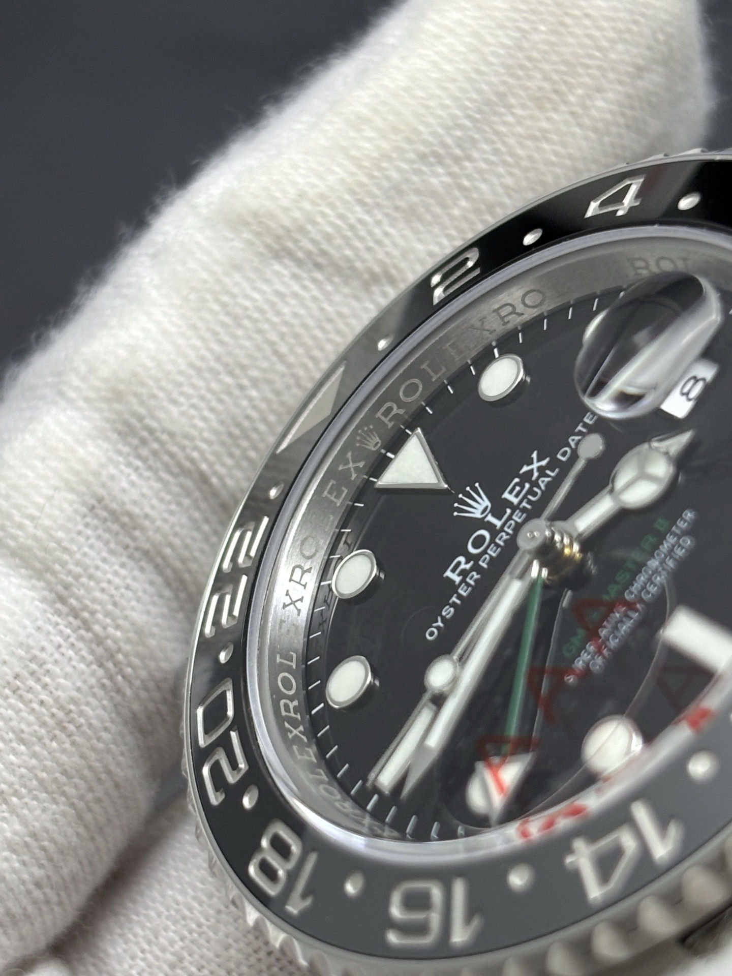 Functional Bruce Wayne GMT-Master II ref 126710GRNR 32