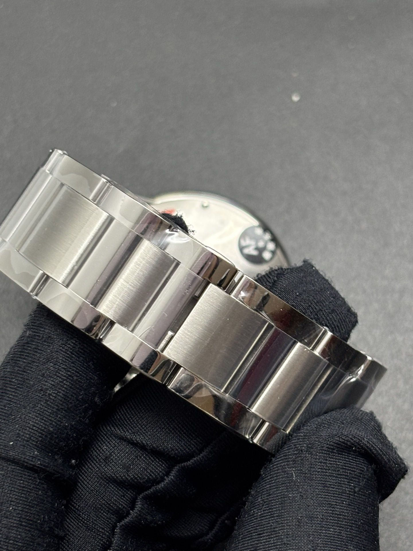 Fashionable Cartier Ballon Bleu 42mm automatic watch in stainless steel with a silver dial 138