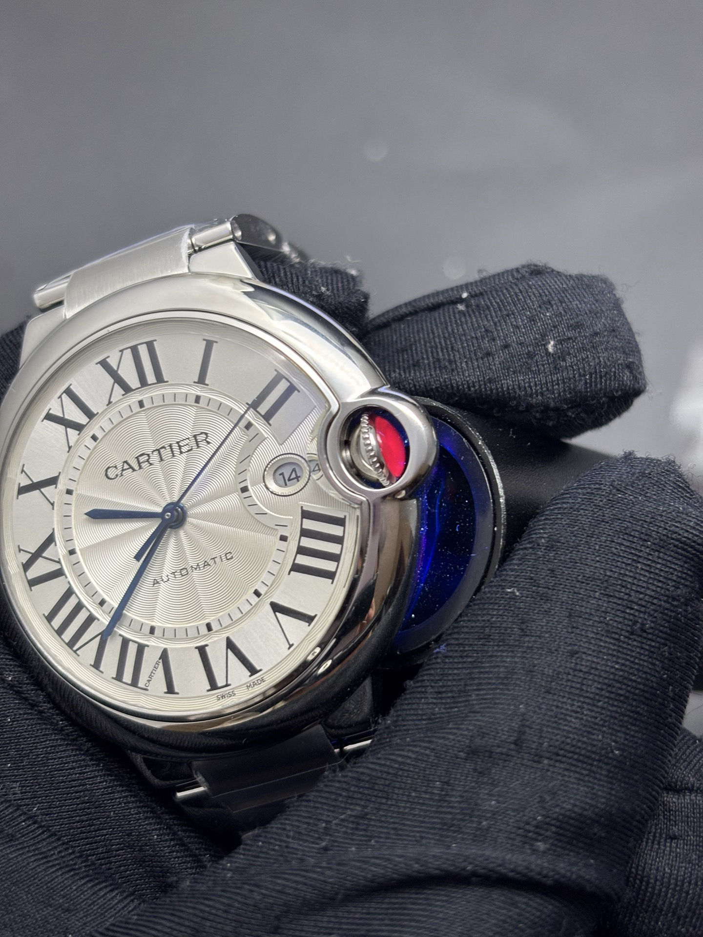 Fashionable Cartier Ballon Bleu 42mm automatic watch in stainless steel with a silver dial 138