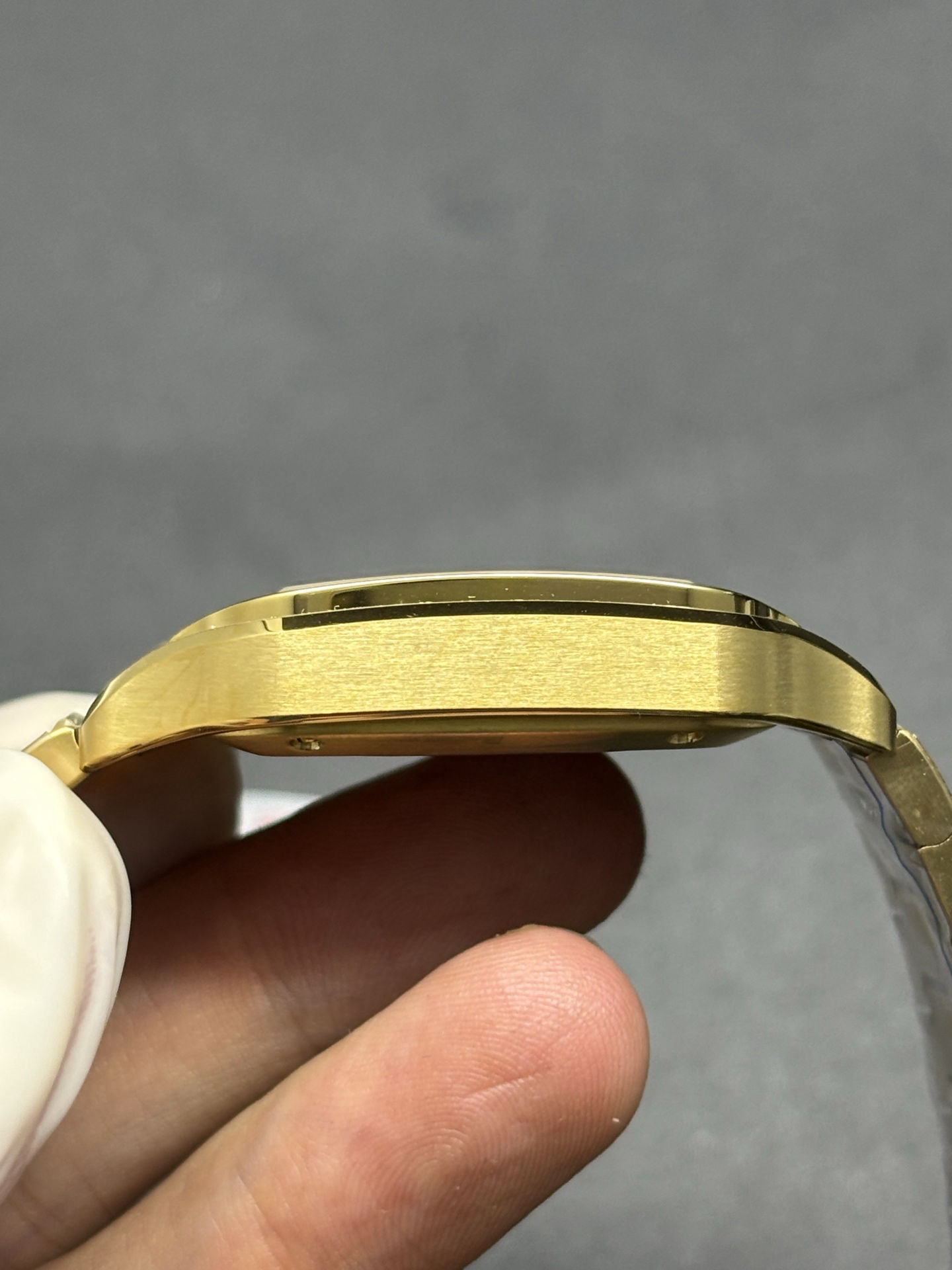 Classic Cartier Santos de Cartier 18K Yellow Gold Case 132