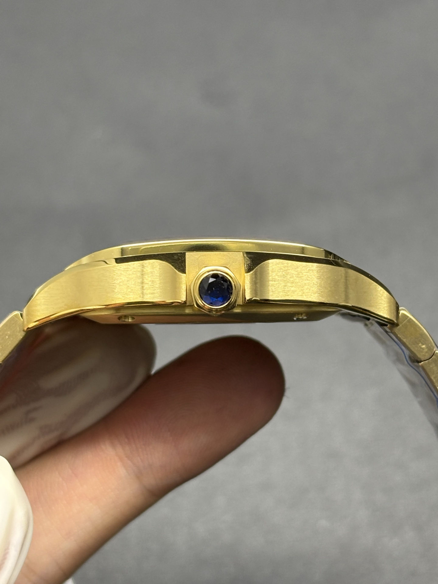 Classic Cartier Santos de Cartier 18K Yellow Gold Case 132