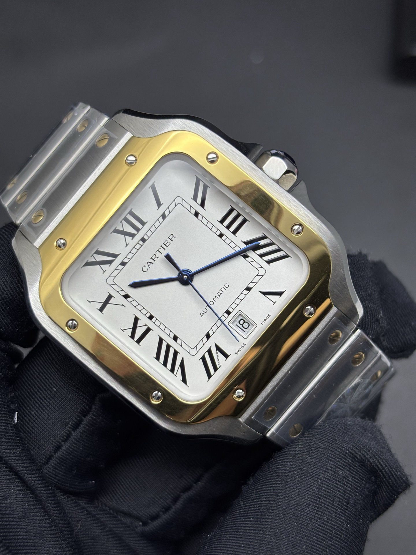 Cartier Santos de Cartier Large Model 18K Yellow Gold Bezel Sophisticated 141
