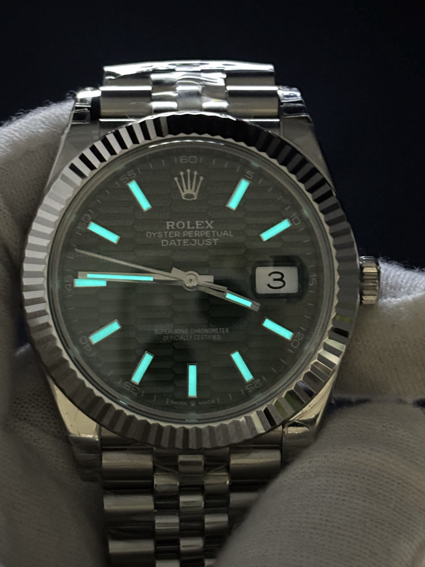 Datejust Ref 126334 in Oystersteel Mint Green Dial Breathable 45